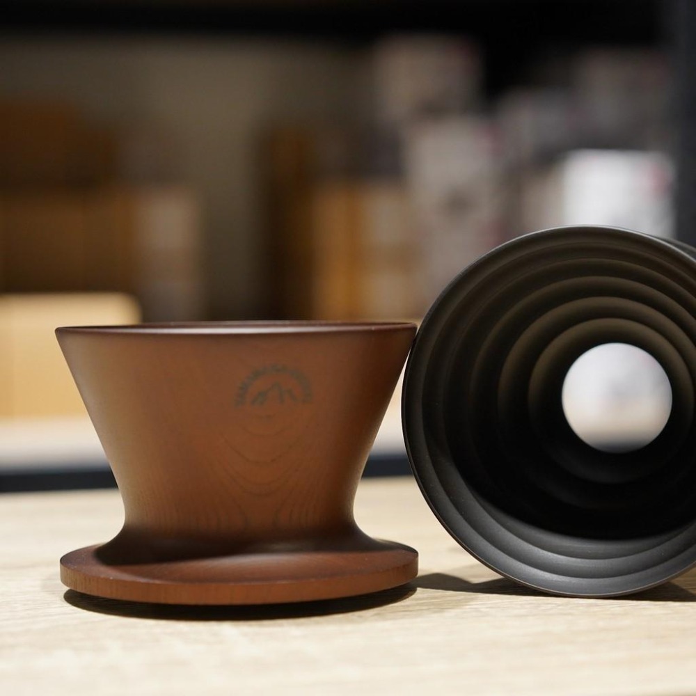 【沐湛咖啡】安清式木製濾杯 原木/咖啡/黑 (漆器版紅/黑) 水平式肋骨 1-2人 山中漆器-細節圖5