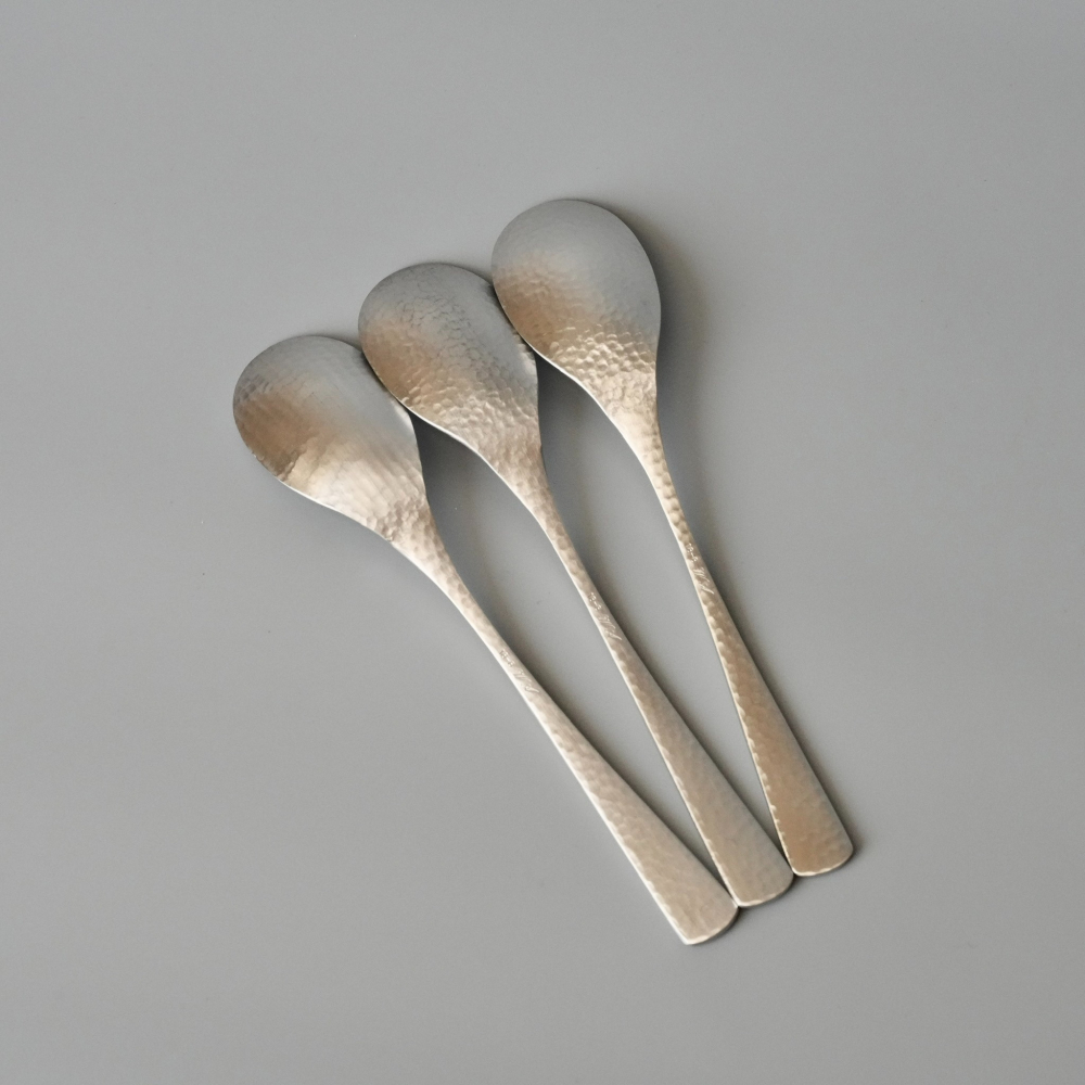 【沐湛咖啡】 槌目/鎚目 高質感霧面 日本製 不鏽鋼小湯匙 攪拌匙 咖啡匙/牛奶匙/攪拌棒/吧檯調理-細節圖3