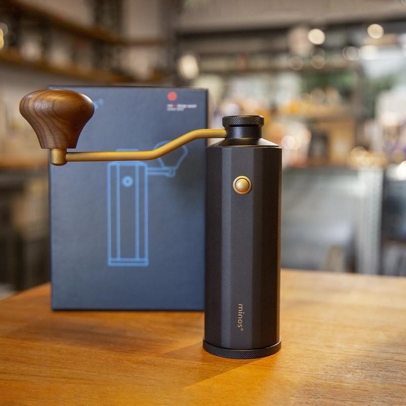 【沐湛咖啡】minos手搖磨豆機 中階手磨新選擇 黑金/白金新色 雙軸承外調式 不銹鋼刀盤-細節圖5