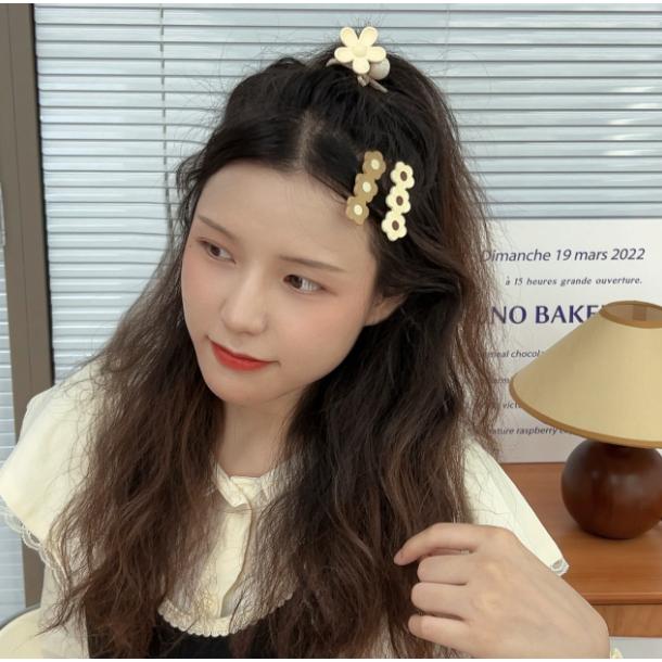 客秋皮～韓版 小熊 小兔子 小花 愛心 質感米咖色系 ins 少女 女孩童 綁馬尾 丸子頭 髮圈 髮束 側邊夾 瀏海夾-細節圖2
