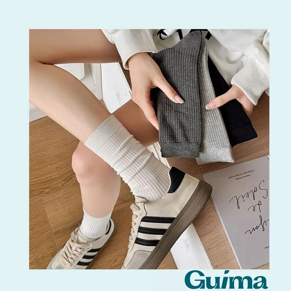 【Guima｜現貨】素色無印風簡約中筒襪 素色中筒棉襪 中筒襪  無印中筒襪 素色學生襪 黑色中筒襪 白襪 白色中筒襪-細節圖2