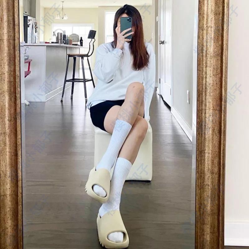 【爆款上线】yeezy椰子拖鞋男夏季外穿潮牌運動eva防滑浴室洗澡厚底情侶拖-細節圖2