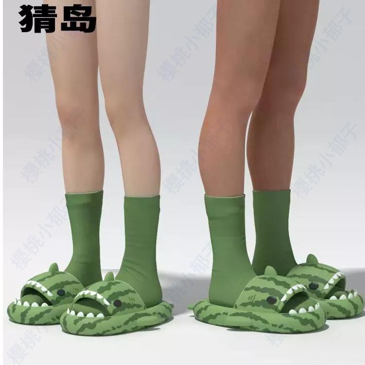 【小鯊瓜定制款】全新鯊魚拖鞋二代 西瓜色 4cm厚度 室內拖鞋 EVA材質抗菌防臭 情侶拖鞋 踩屎感拖鞋-細節圖6