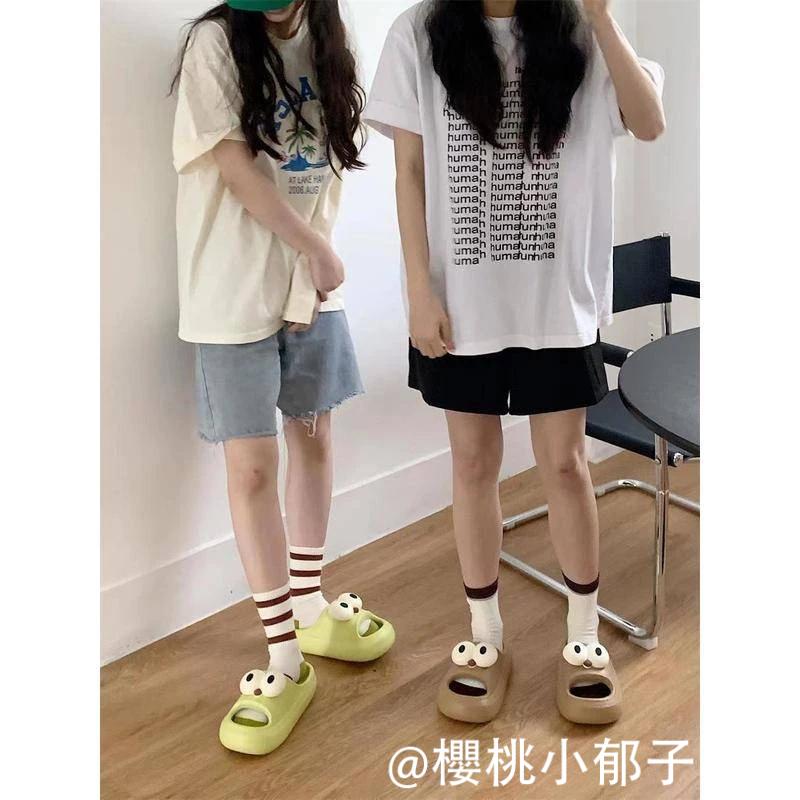 【限時特賣】🔥趣味大眼睛多巴胺女孩可愛拖鞋女厚底細細條夏季踩屎感EVA厚底居家涼拖外穿女一字拖出街穿搭沙特鞋 情侶拖鞋-細節圖7
