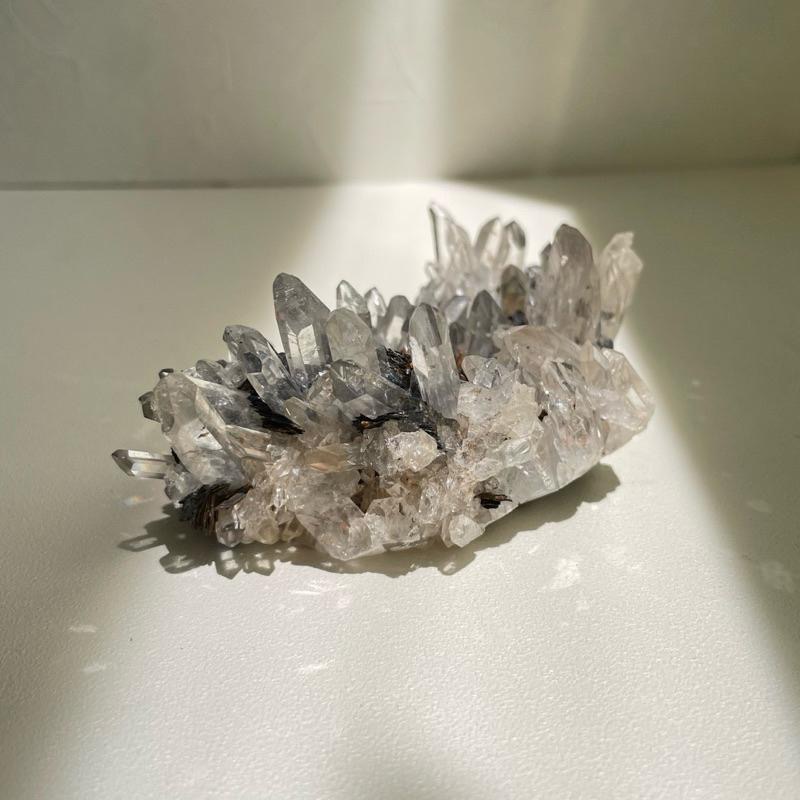 鏡鐵礦 共生透亮白水晶 收藏等級 原礦 黑玫瑰原礦 礦物 水晶-細節圖6