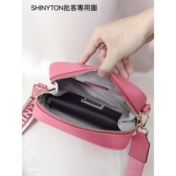 ￼（現貨9色）🎀SHINYTON 馬卡龍相機包（附零錢包）🎀全台現貨最多📣📣📣小方包、側背包、-細節圖7