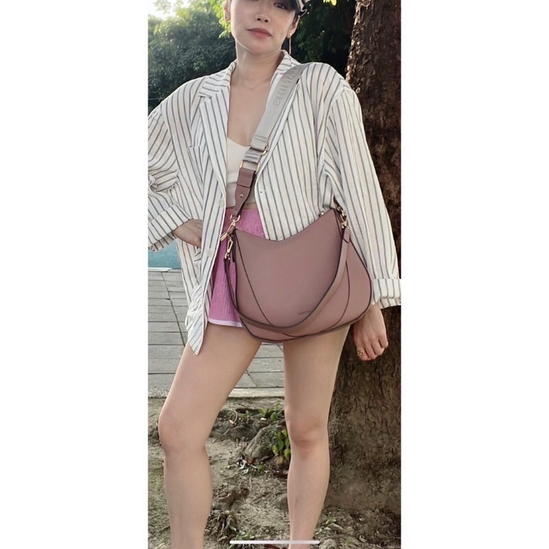 ￼(現貨6色）🎀SHINYTON 復古半月側背包🎀側背包、斜背包、手提包、肩背包、半月包、附織帶包、水桶包、托特包-細節圖3