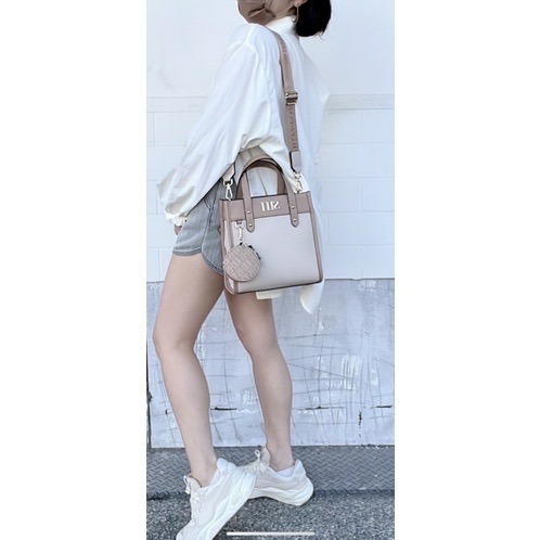 ￼（現貨6色）🎀SHINYTON 最新Logo拼色SHT小托特包🎀托特包、附零錢包、肩背包、側背包、手提包、附寬背帶-細節圖6