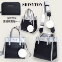￼（現貨6色）🎀SHINYTON 最新Logo拼色SHT小托特包🎀托特包、附零錢包、肩背包、側背包、手提包、附寬背帶-規格圖7