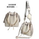 ￼(現貨7色)🎀SHINYTON小清新鏈條水桶包🎀全台現貨最多📣📣📣側背包、手提包、鏈條包、束口包-規格圖9