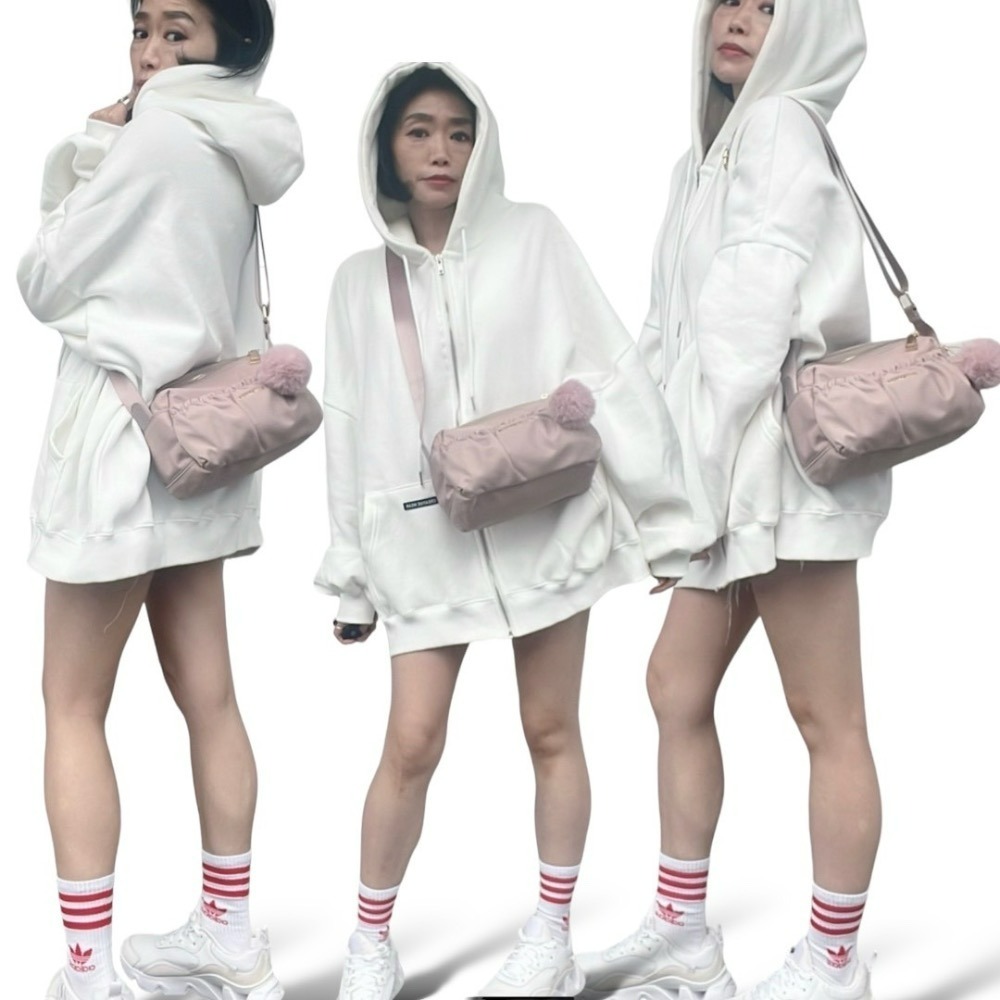 ￼現貨（5色）🎀SHINYTON 厚磅尼龍第二代小雲朵附毛球小方包🎀肩背包、側背包、斜背包、多層包、小方包、尼龍包-細節圖10