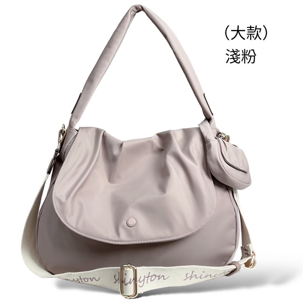 ￼現貨（4色）🎀SHINYTON (大款）厚磅尼龍雲朵半月泡泡包🎀肩背包、側背包、斜背包、半月包、大方包、托特包、-規格圖9