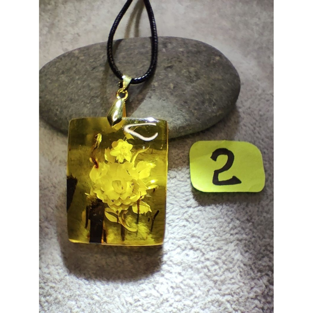 (現貨) 天然波羅的海琥珀蜜蠟吊墜 陰雕琥珀吊墜 金雞牡丹不動明王金珀雕刻件吊墜 非二代 非塑料 非壓制-細節圖6