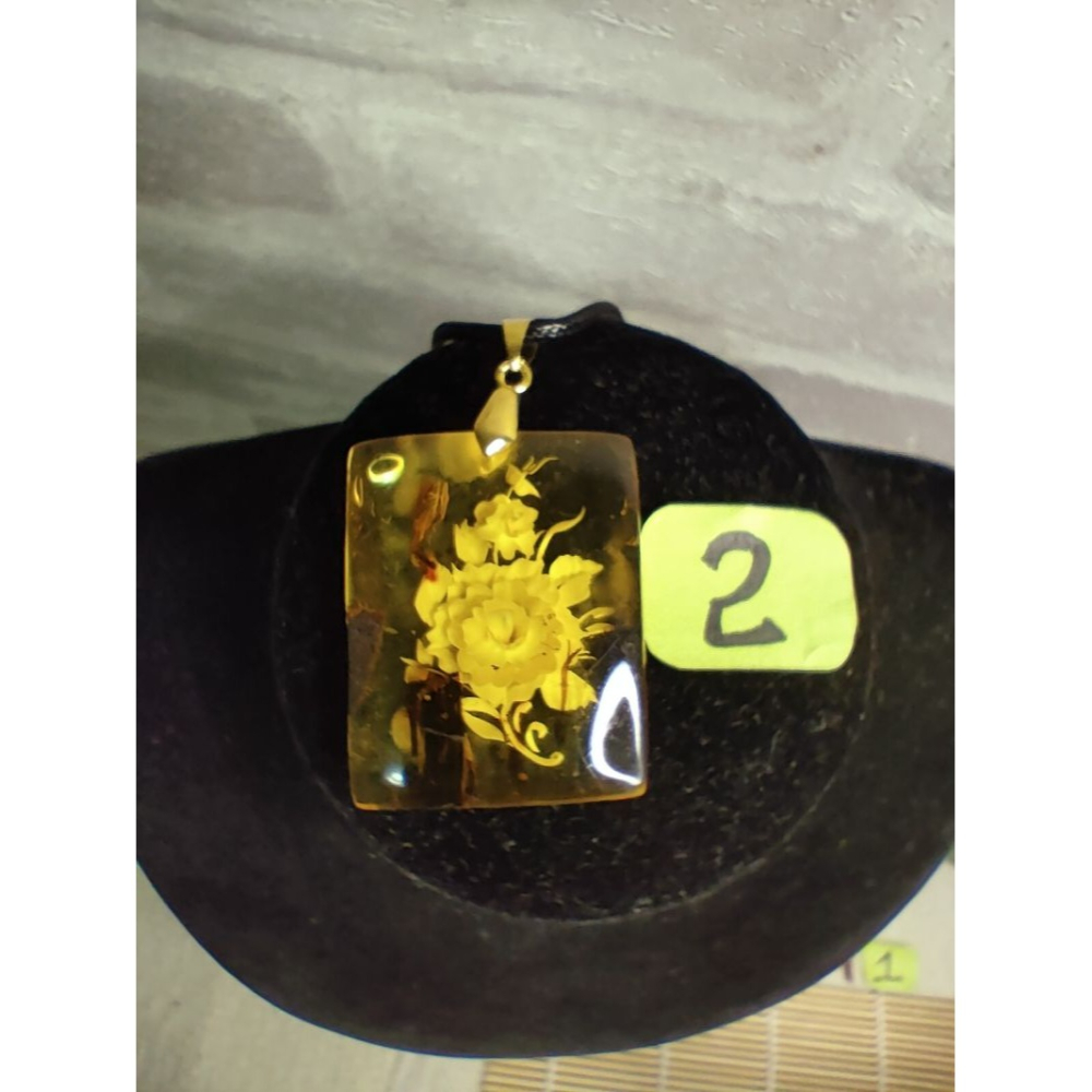 (現貨) 天然波羅的海琥珀蜜蠟吊墜 陰雕琥珀吊墜 金雞牡丹不動明王金珀雕刻件吊墜 非二代 非塑料 非壓制-細節圖7