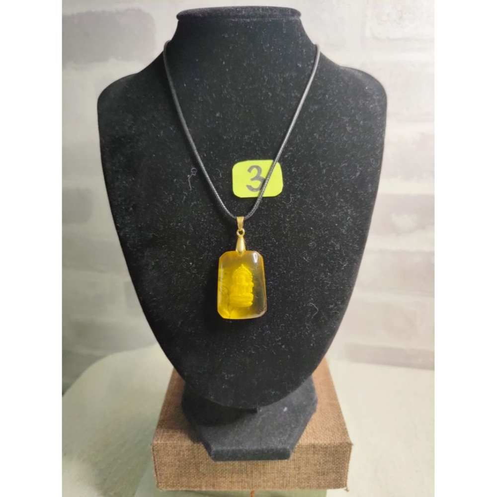 (現貨) 天然波羅的海琥珀蜜蠟吊墜 陰雕琥珀吊墜 金雞牡丹不動明王金珀雕刻件吊墜 非二代 非塑料 非壓制-細節圖8