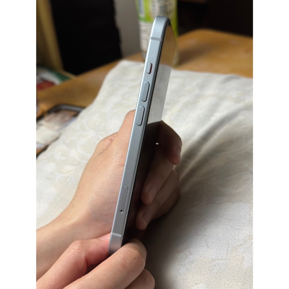 蘋果手機iPhone 15 水藍色 極新保證無傷 256g 完整盒裝 保固至2025/1/11-細節圖5