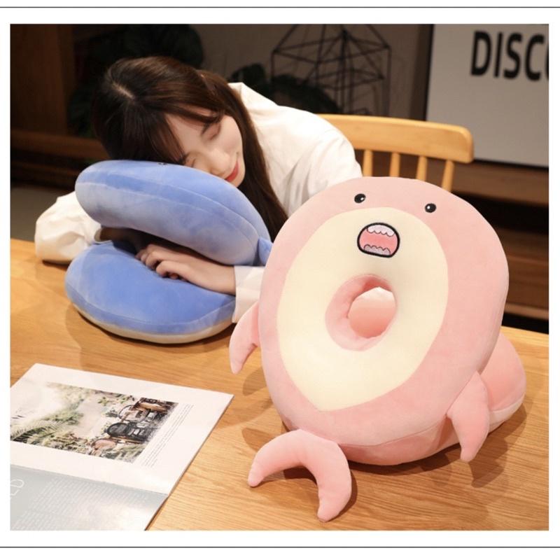 台灣現貨❤️四季鯊魚冰絲絨毛午睡枕 趴睡枕 抱枕 靠墊 坐墊 小學生午睡枕 幼兒園 上班族-細節圖7