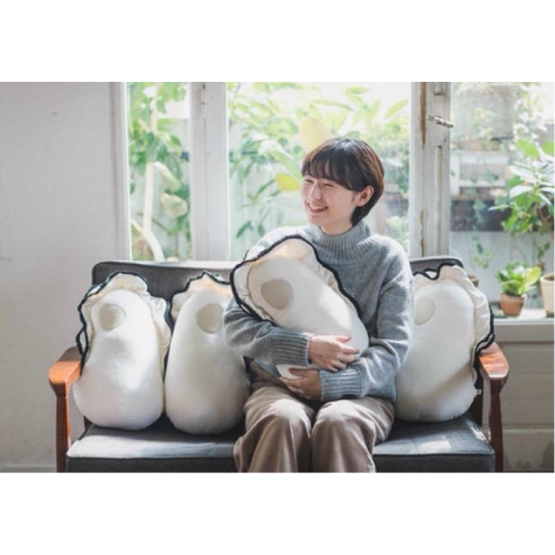 台灣現貨❤️YOU+MORE同款日本人最想抱的海鮮第一名羽絨棉仿真牡蠣生蠔抱枕仿真食物抱枕交換禮物-毛嚕嚕小舖-細節圖6