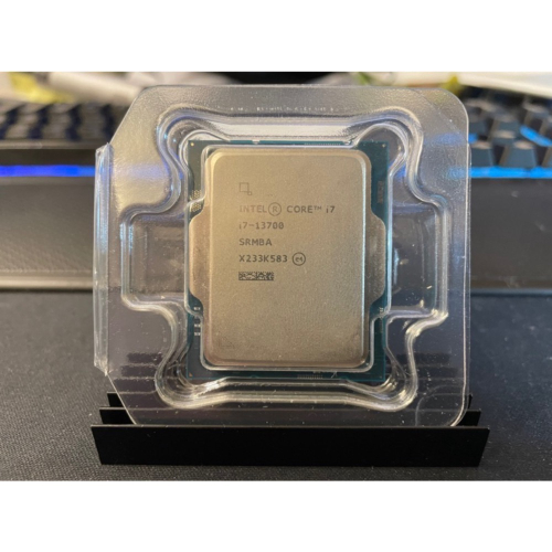 Intel i7-13700 正式版