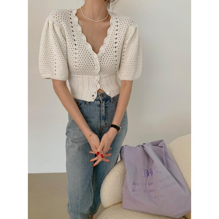 LYS - 溫柔氣質V領單排扣收腰短款泡泡袖針織衫上衣-細節圖7