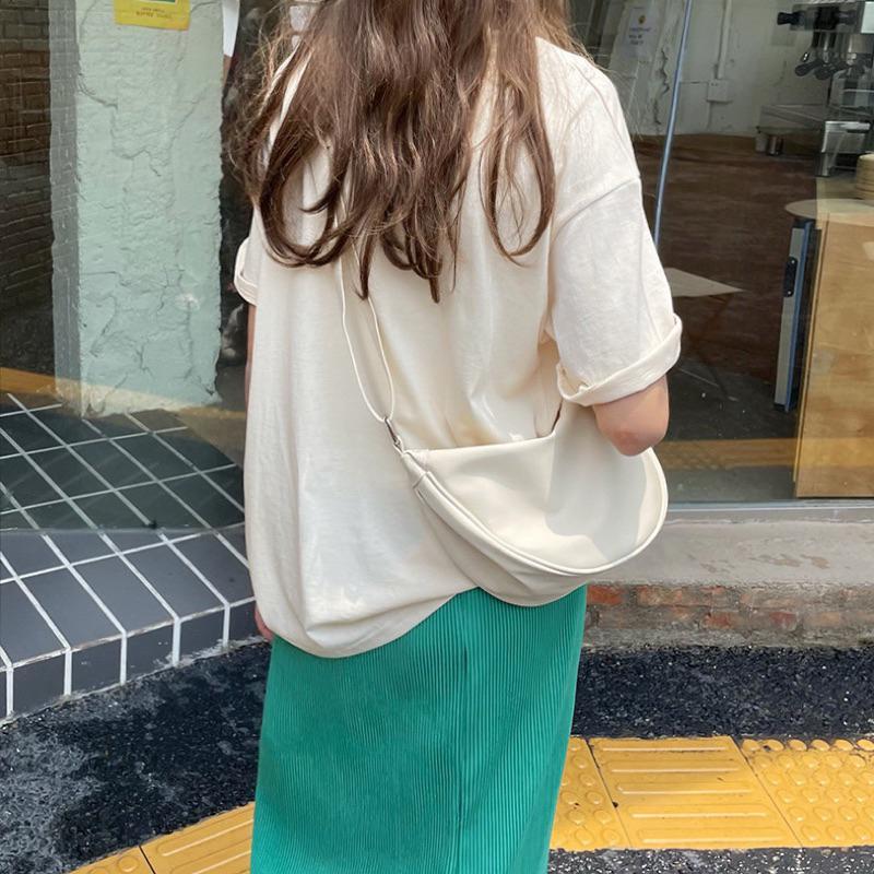 𝐔𝐌𝐄𝐎𝐖 𝐒𝐓𝐔𝐃𝐈𝐎 奶油糖霜 半月包（2colors）斜背包-細節圖3