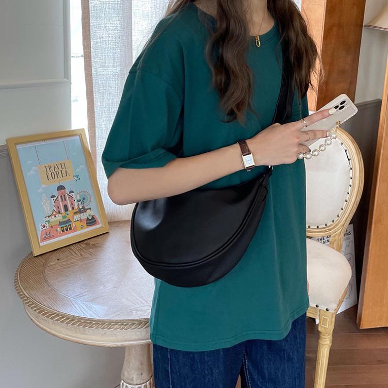 𝐔𝐌𝐄𝐎𝐖 𝐒𝐓𝐔𝐃𝐈𝐎 奶油糖霜 半月包（2colors）斜背包-細節圖6