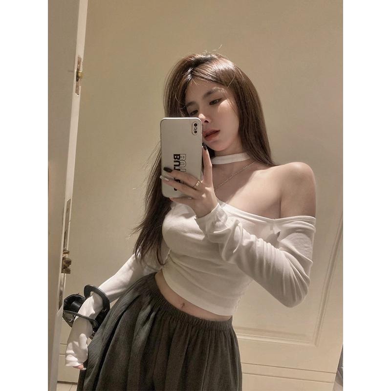 𝐔𝐌𝐄𝐎𝐖 𝐒𝐓𝐔𝐃𝐈𝐎 辣妹の繞頸斜肩修身長袖上衣（3colors）露肩-細節圖5