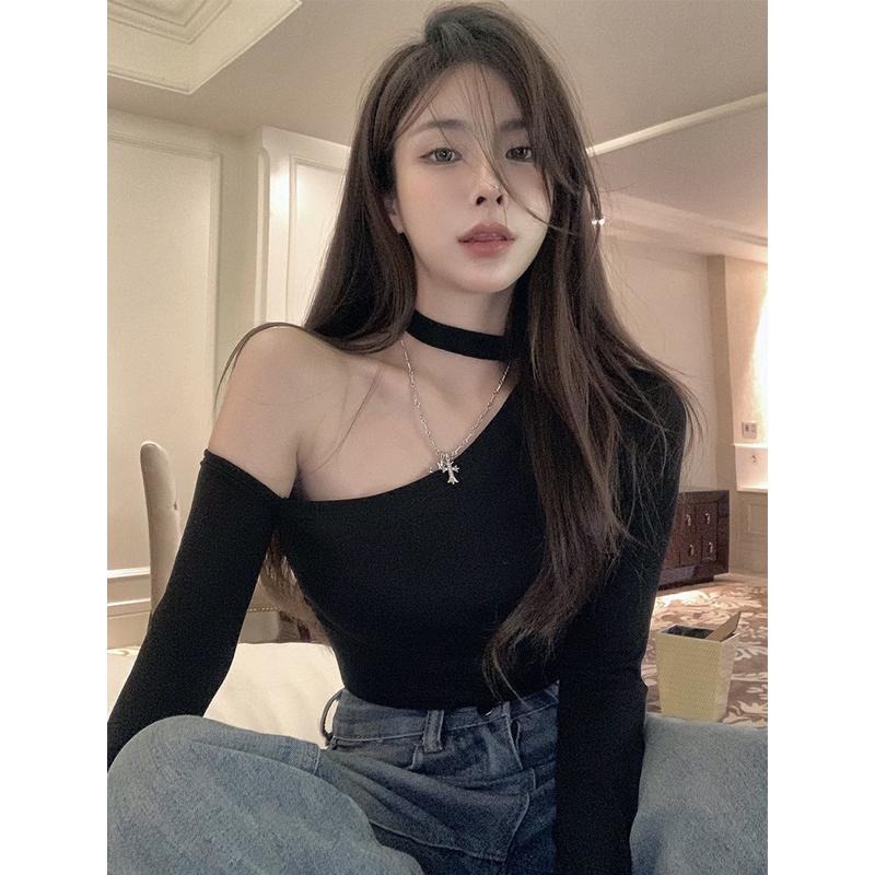 𝐔𝐌𝐄𝐎𝐖 𝐒𝐓𝐔𝐃𝐈𝐎 辣妹の繞頸斜肩修身長袖上衣（3colors）露肩-細節圖7