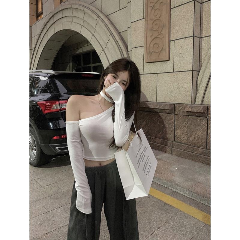 𝐔𝐌𝐄𝐎𝐖 𝐒𝐓𝐔𝐃𝐈𝐎 辣妹の繞頸斜肩修身長袖上衣（3colors）露肩-細節圖8