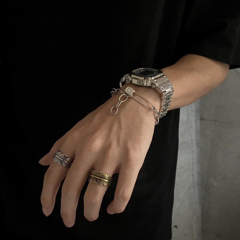 𝐔𝐌𝐄𝐎𝐖 𝐒𝐓𝐔𝐃𝐈𝐎 黑霧微光 復古羽毛戒指（2colors）情侶對戒-細節圖3