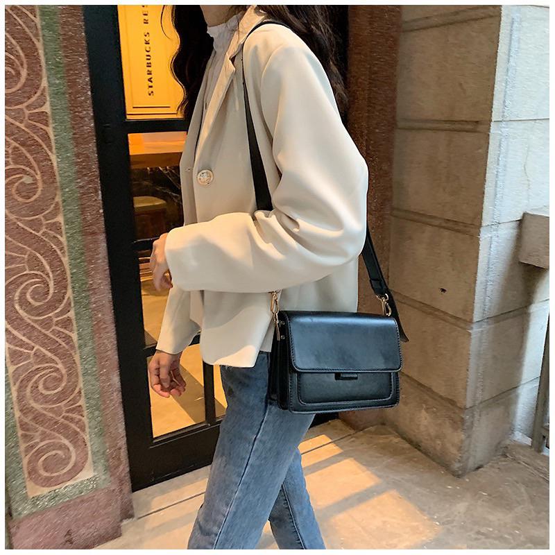 𝐔𝐌𝐄𝐎𝐖 𝐒𝐓𝐔𝐃𝐈𝐎 高級感大容量小方包（3colors）斜背包-細節圖6