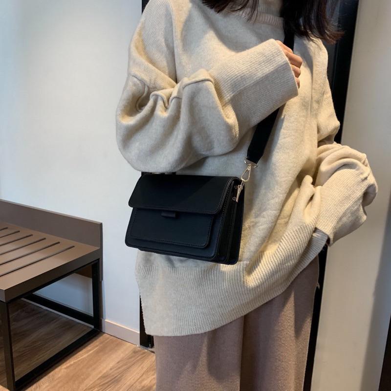 𝐔𝐌𝐄𝐎𝐖 𝐒𝐓𝐔𝐃𝐈𝐎 高級感大容量小方包（3colors）斜背包-細節圖9