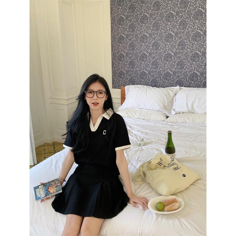 ［大尺碼到4XL］𝐔𝐌𝐄𝐎𝐖 𝐒𝐓𝐔𝐃𝐈𝐎 字母C翻領短袖上衣（3colors）短T-細節圖5