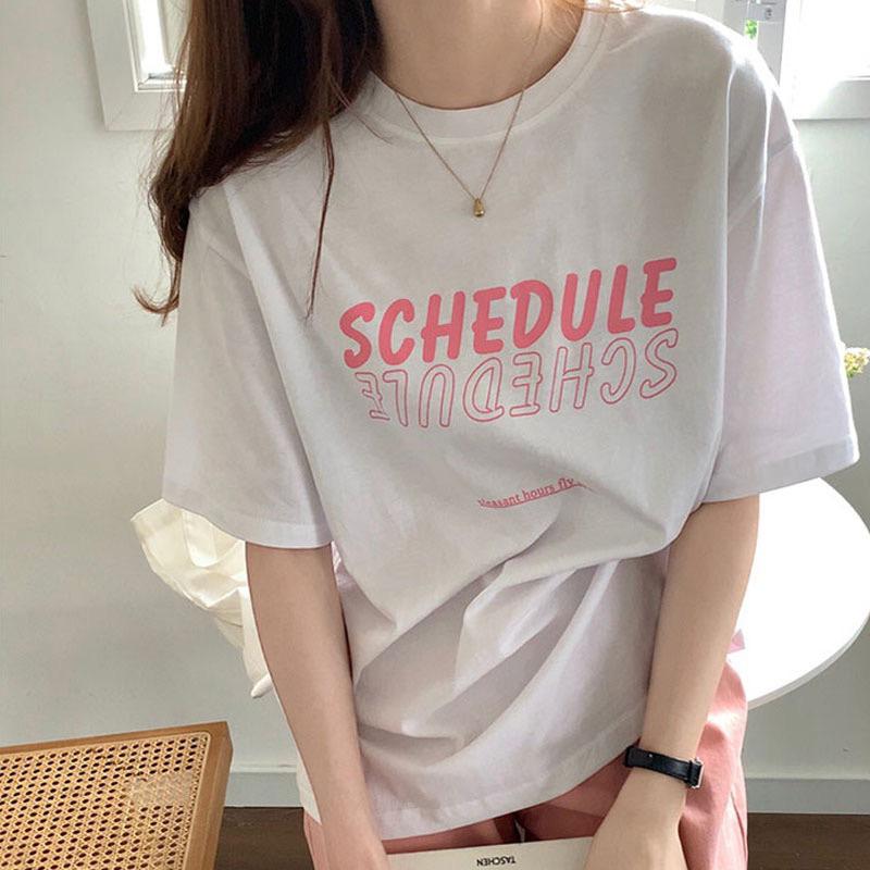 ［大尺碼到2XL］𝐔𝐌𝐄𝐎𝐖 𝐒𝐓𝐔𝐃𝐈𝐎 SCHEDULE英字短袖短T（3colors）-細節圖4