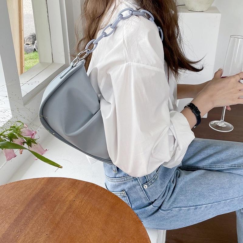 𝐔𝐌𝐄𝐎𝐖 𝐒𝐓𝐔𝐃𝐈𝐎 微光時刻 鏈條雲朵包（3colors）斜背包 腋下包-細節圖5