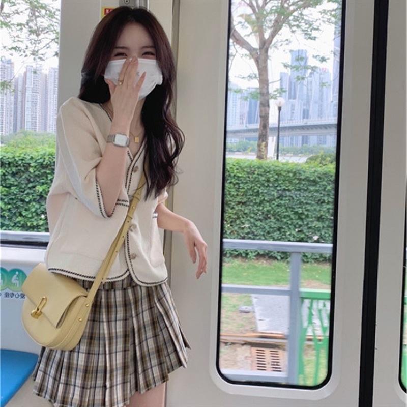 ［大尺碼到5XL］𝐔𝐌𝐄𝐎𝐖 𝐒𝐓𝐔𝐃𝐈𝐎 與妳相逢 小香風短袖襯衫（2colors）開衫 上衣-細節圖2