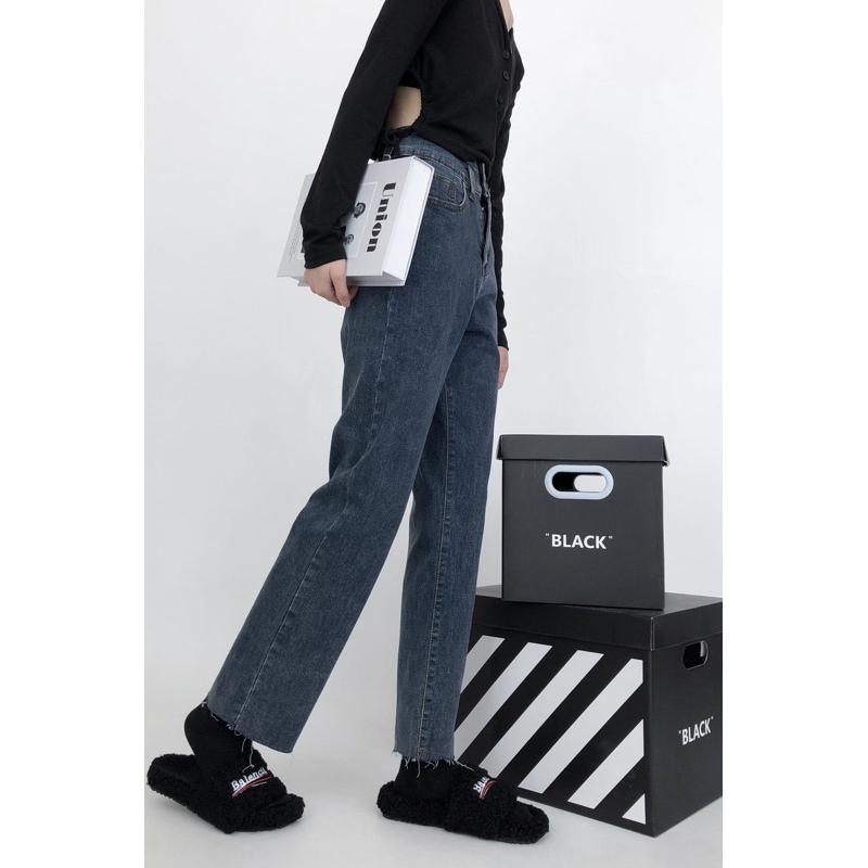 ［大尺碼到4XL］𝐔𝐌𝐄𝐎𝐖 𝐒𝐓𝐔𝐃𝐈𝐎 就想見到妳 煙灰藍兩釦毛邊直筒牛仔褲-細節圖4