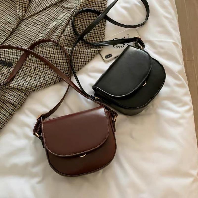 𝐔𝐌𝐄𝐎𝐖 𝐒𝐓𝐔𝐃𝐈𝐎 遇時不候 半圓馬鞍包（4colors）斜背包-細節圖6