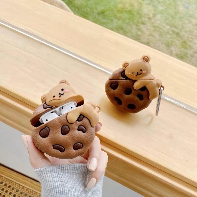𝐔𝐌𝐄𝐎𝐖 𝐒𝐓𝐔𝐃𝐈𝐎 好吃の趴趴小熊巧克力餅乾🍪AirPods 1/2代 pro耳機殼 保護套🐻 食物系列-細節圖2