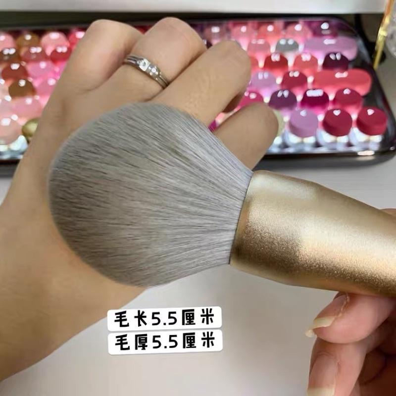 ［送絨布收納袋&網套］𝐔𝐌𝐄𝐎𝐖 𝐒𝐓𝐔𝐃𝐈𝐎 超大巨軟！QQ散粉刷 蜜粉刷 定妝刷 專業化妝刷-細節圖3