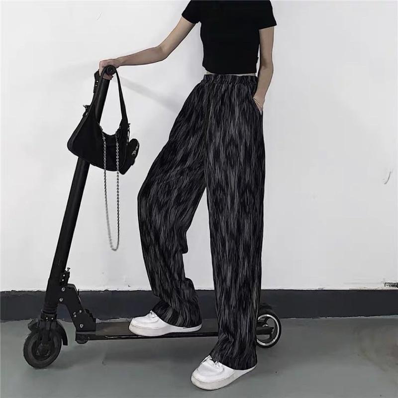 ［大尺碼到5XL］𝐔𝐌𝐄𝐎𝐖 𝐒𝐓𝐔𝐃𝐈𝐎 染上絢爛 紮染細皺摺闊腿褲（冰絲涼感/溫暖絲絨）垂感 秋冬款-細節圖4