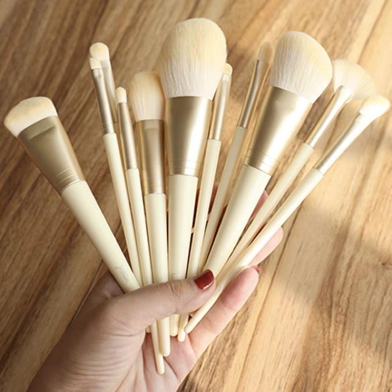 𝐔𝐌𝐄𝐎𝐖 𝐒𝐓𝐔𝐃𝐈𝐎 11支小奶皮化妝刷具組 散粉刷 高光腮紅刷 眼影遮瑕刷-細節圖3