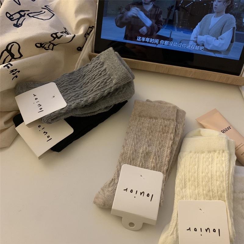 ［現貨］𝐔𝐌𝐄𝐎𝐖 𝐒𝐓𝐔𝐃𝐈𝐎 落日餘暉 浮雕立體麻花中筒襪子（5colors）-細節圖3