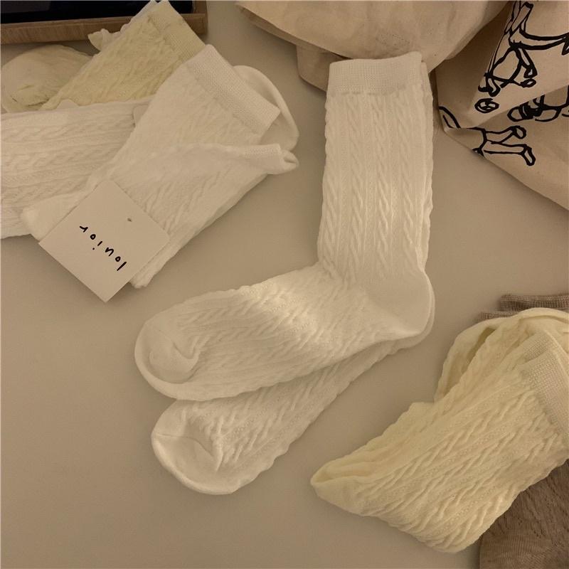 ［現貨］𝐔𝐌𝐄𝐎𝐖 𝐒𝐓𝐔𝐃𝐈𝐎 落日餘暉 浮雕立體麻花中筒襪子（5colors）-細節圖6