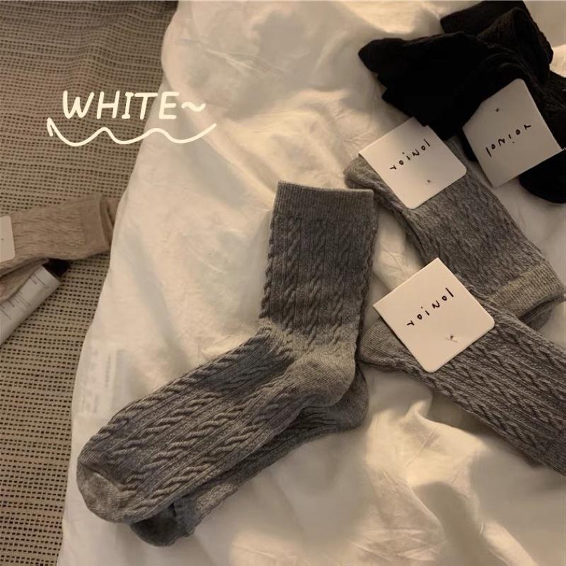 ［現貨］𝐔𝐌𝐄𝐎𝐖 𝐒𝐓𝐔𝐃𝐈𝐎 落日餘暉 浮雕立體麻花中筒襪子（5colors）-細節圖7