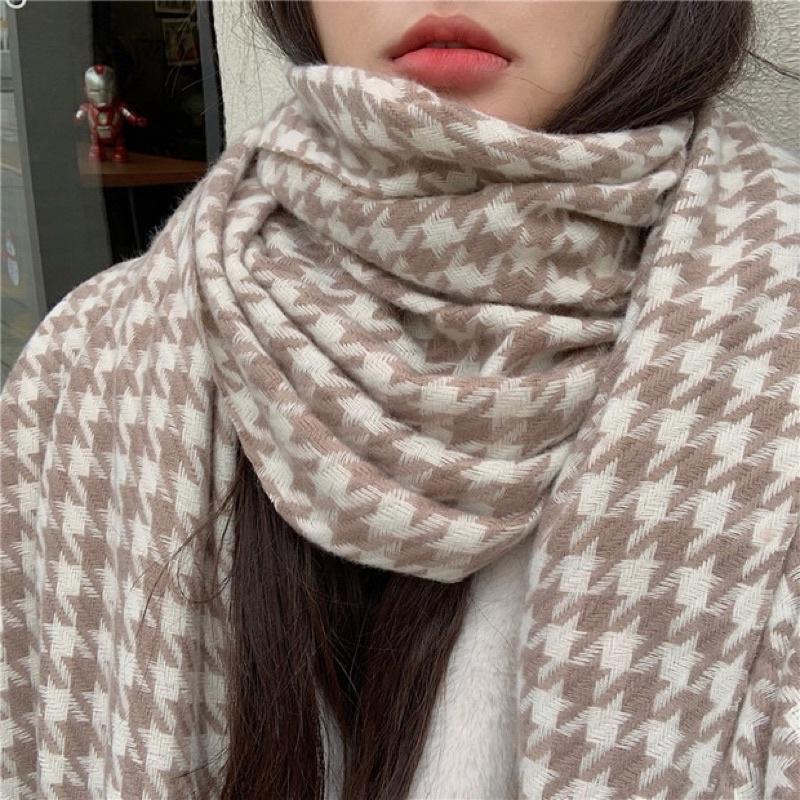 𝐔𝐌𝐄𝐎𝐖 𝐒𝐓𝐔𝐃𝐈𝐎 超柔軟不刺膚～千鳥格紋圍巾（黑/淺灰藍/淺卡其）披肩-細節圖4