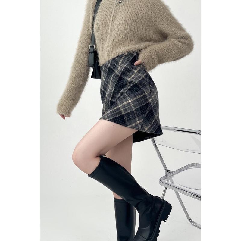 11月新品⛄️［大尺碼到5XL］𝐔𝐌𝐄𝐎𝐖 𝐒𝐓𝐔𝐃𝐈𝐎 格紋毛呢高腰短裙（2colors）秋冬 包臀裙 格子裙-細節圖8