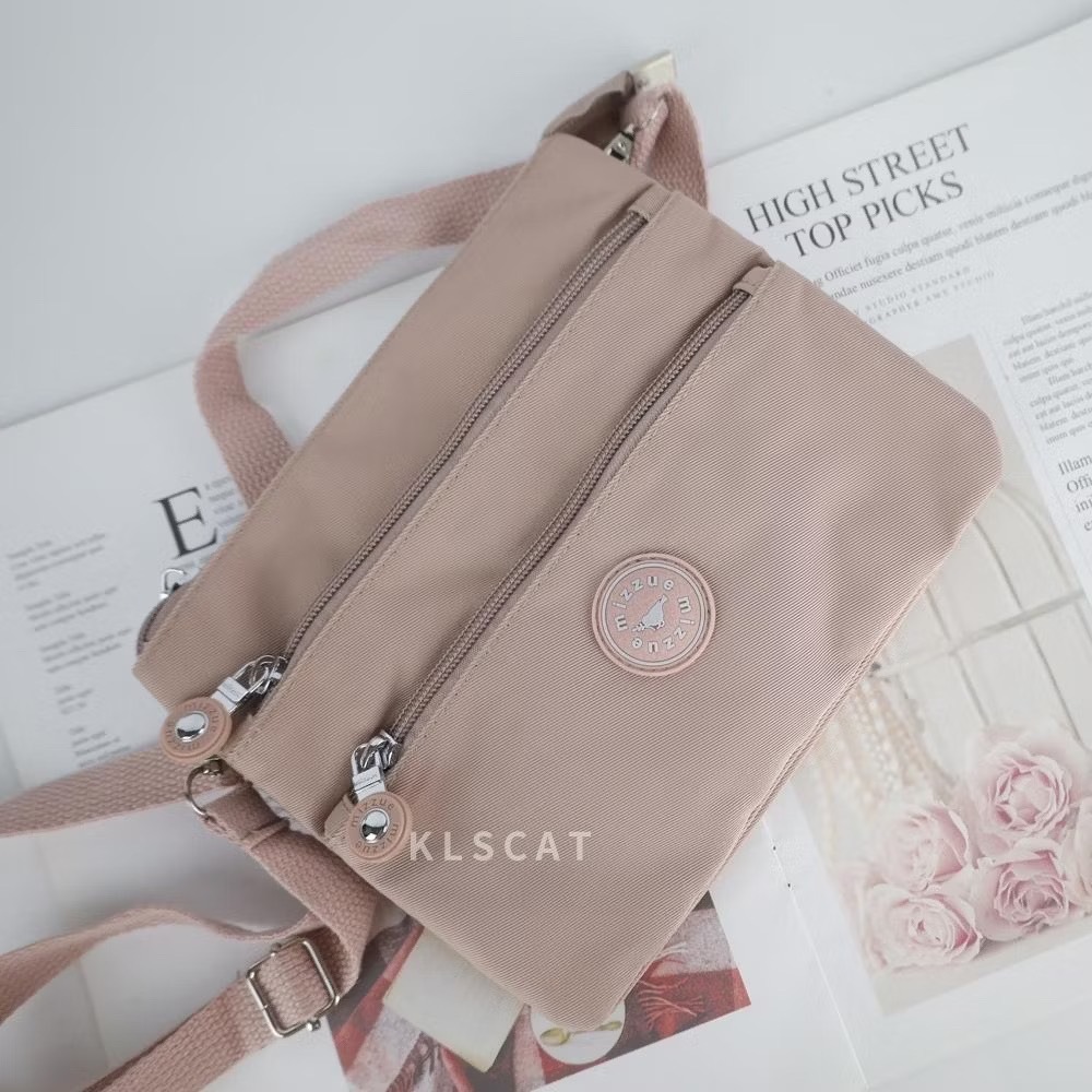 MIZZUE 多隔層防水尼龍小包  收钱包  小方包 妈妈包 單肩斜跨 包包 百搭 時尚 PL891 KLSCAT-細節圖2