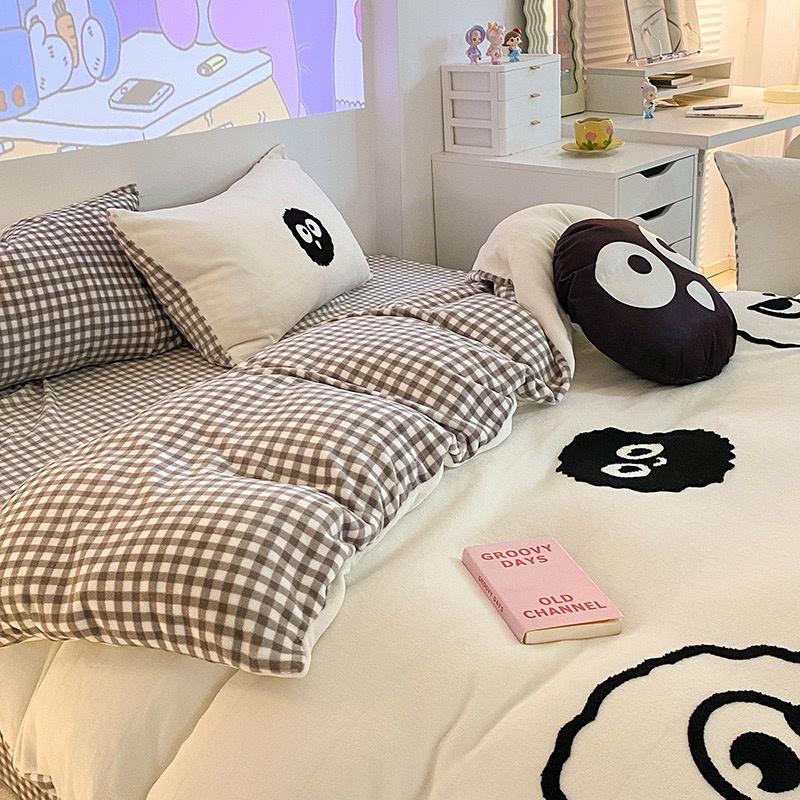 吾二家居● 台灣出貨 法蘭絨 黑煤球 格子 可愛 冬天保暖 牛奶絨 冬季床包組 雙人床包 加大雙人 可愛風   單人床包-細節圖7