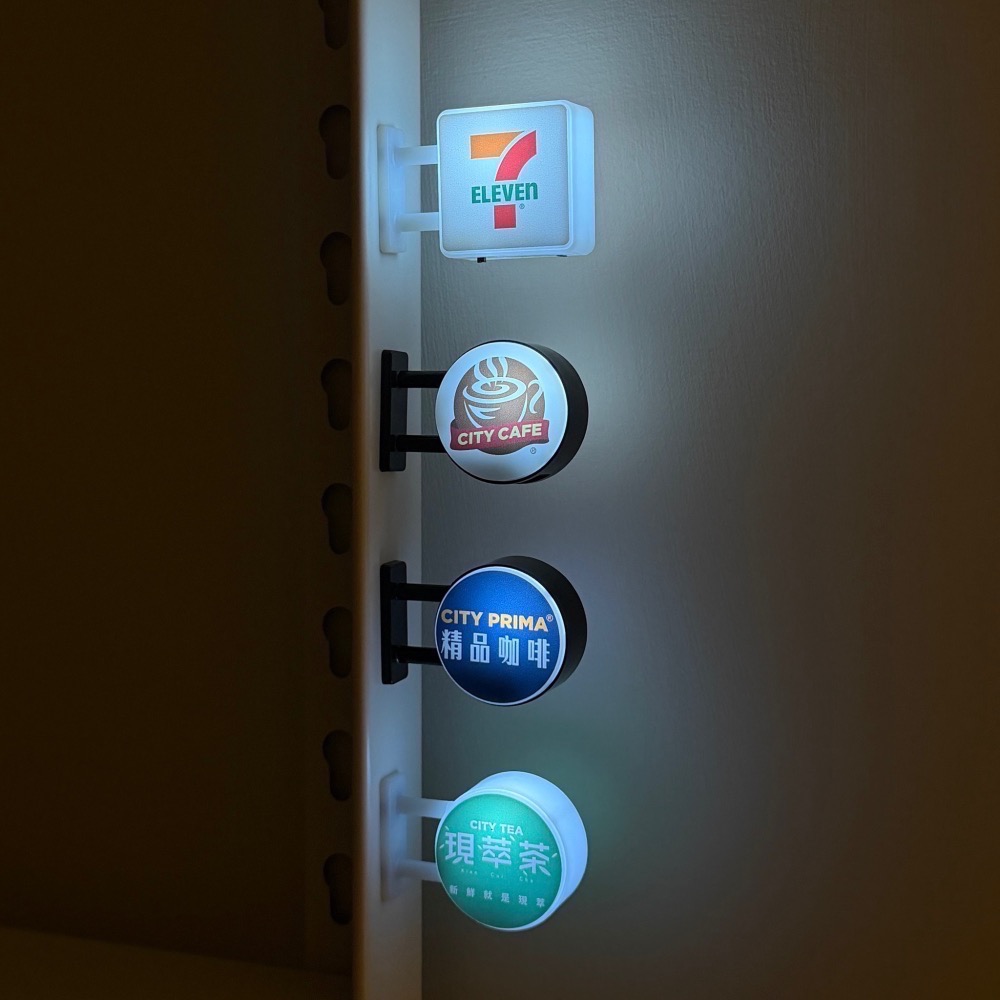 迷你版 7-ELEVEN LED 燈箱 711迷你燈箱 招牌燈磁鐵 招牌燈箱磁鐵 7-11招牌燈箱磁鐵 7-11招牌燈-細節圖2